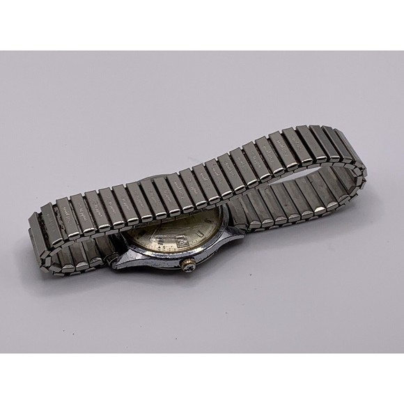 Vintage Waltham Incabloc 17 Jewels Red Second Hand For Parts Or Repair - Picture 12 of 16